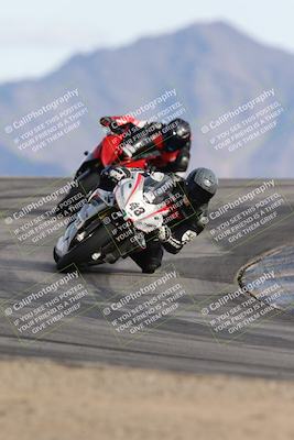 media/Nov-16-2025-Race Pace (Sun) [[8c5fa54630]]/Verified Riders/8-Turn 12 (120pm)/